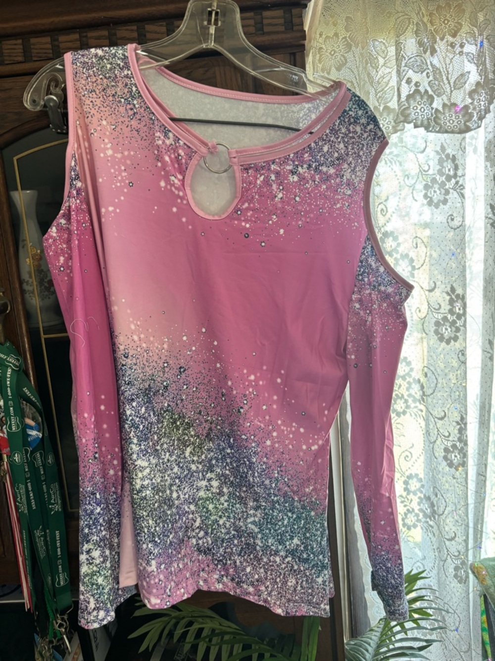 Women’s Pink Ombre Cold-Shoulder Long Sleeve Top with Ring Keyhole